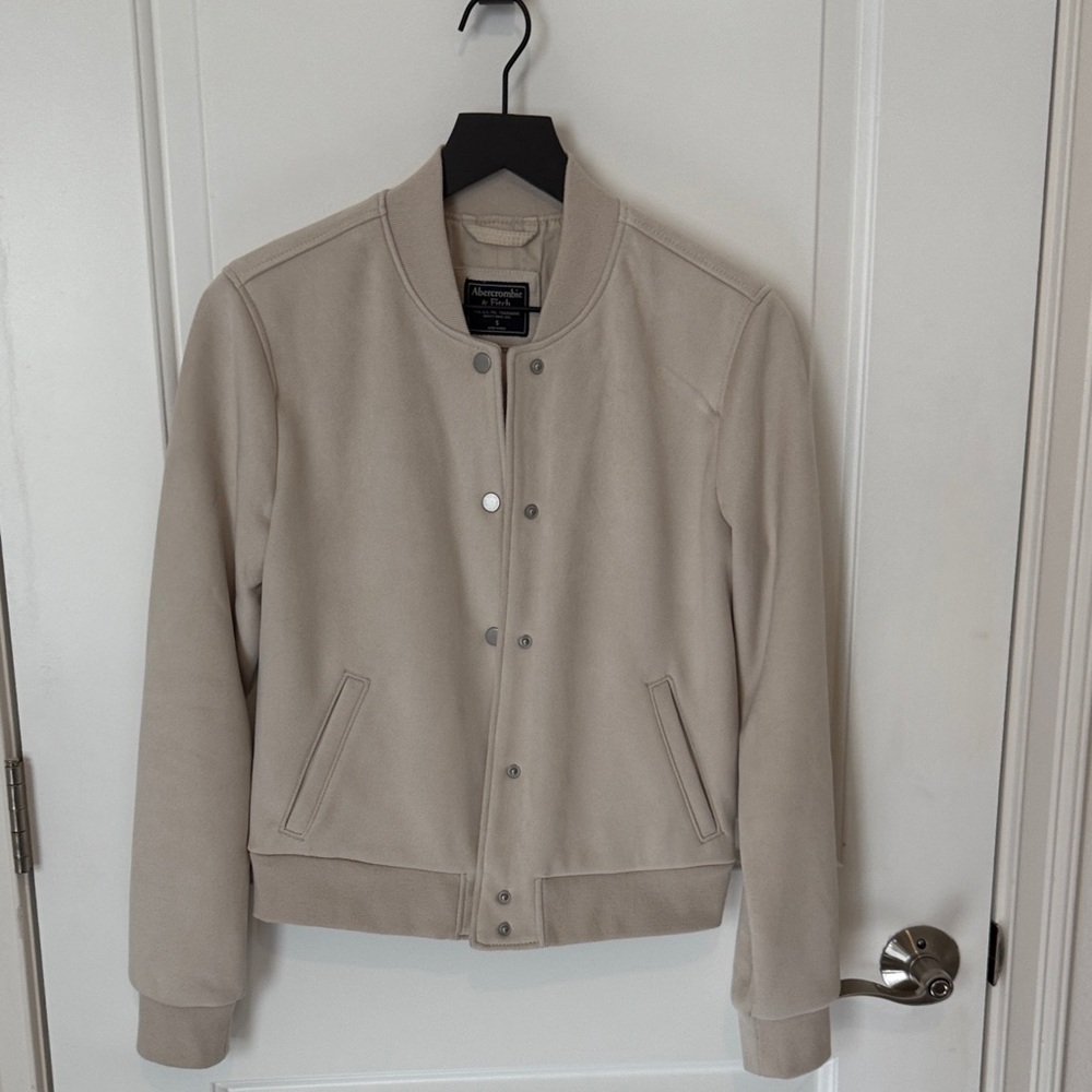 Abercrombie & Fitch Beige Bomber Jacket Size S